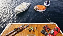ACCAMA -  Tender and Toys